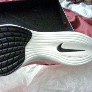 Nike zoom vaporfly next %